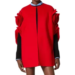24 FW Women's Coats Jacket broderad kompakt Drap Cape Blueon med Rose Solid Vintage Designer Coat Girls Milan Runway Designer Topps Kort ärm utkläder blazer