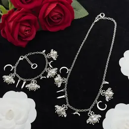 Abelha vintage cravejada de diamante pérola carta colar pulseira borlas personalizado inseto europeu americano moda clavícula corrente com caixa jóias presente