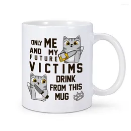 Canecas Humor Gato Caneca de Café 11 Oz Cerâmica Xícara de Chá Presente de Aniversário Casa Escritório Água Cacau Me e Vítimas Beber Deste