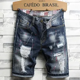 Mode Graffiti Ripped Mens Jean Shorts Patch Raggedy Five Center Beggar Denim Pants High Quality Brand Jeans Men Clothing 240227