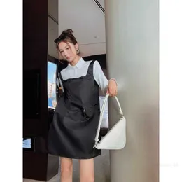 designer 23ss AutumnWinter New Style Aging Reduction Waist Bag Decorative Strap Dress+Two Piece Set with Inner Shirt JMYS