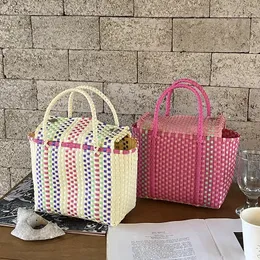 2023 Damskie tkaninowe ręczne warzywne torba Mothers Bag w stylu pionowy wakacyjny wodoodporny torebki 240301