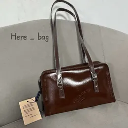 Luxury Bag Pack Oil Wax Cowhide Womens Bag Nisch Design Brand Single Shoulder Tote