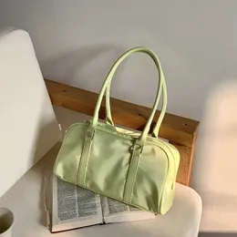 HBP Bolsa de acessórios femininos sem marca, de nylon, estilo simples, alça de couro pu, design, bolsa de ombro, mão feminina