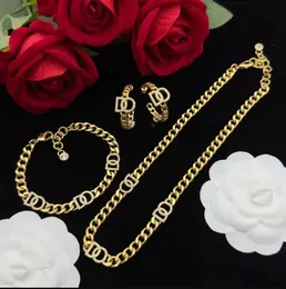 Halsbandsdesigner halsband örhängen armband klassiskt populärt mode online kändis set fest gåva