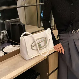 Xiaozhong Dign Dingdang Bolsa 2024 Nova Bolsa de Alta Qualidade Crossbody de Ombro Único para Mulheres (segundos)