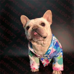 Bunt bedrucktes Haustier-T-Shirt, Jacquard-Buchstaben, Haustierjacke, Hundebekleidung, Strand, Reisen, Bulldoggen-Hundekleidung, 288 m