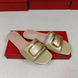 Sandália Mulheres Designer de luxo Designers Lazer de lazer Conjunto completo de acessórios Flipers de verão para sandálias de plataforma feminina com caixa