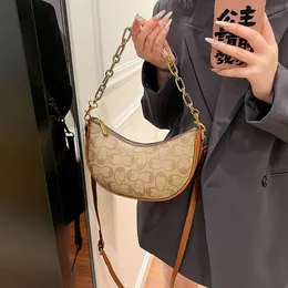 Factory Wholesale 2024 Bag Crescent Crossbody Underarm Pea New Fashion Trend Chain Moon Handheld One Shoulder Outgoing