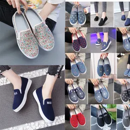 Brand Super Star Women Casual Shoes Classic White Doold Designer Man Baskets Shoe Shiny detaljer med GAI