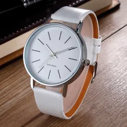 Модные брендовые женские и мужские кварцевые наручные часы унисекс с кожаным ремешком C24742910