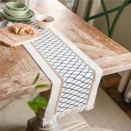 Pads Cotton Linen Table Runners Tassel Runner para decoração de mesa de jantar Splicing listrado Modern elegante ano novo 2024 Table Track