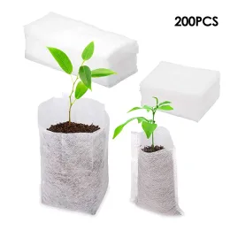 Tampas 200pcs sacos de mudas de plantas biodegradáveis ​​sacos de berçário tecido não tecido plantio de plantas de reprodução saco plantador para sementes jardim