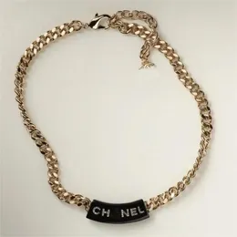 18k Gold Luxury C Letters Sailormoon Necklace Designer Jewelry for Women har Moissanite Cuban Link Chain Choker Woman Clover Letter Pendant Neckor