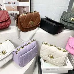 Tasarımcı Çanta Fabrikası Online Toptan Perakende Yastığı Madison Kafa Katmanı Koyun Yumuşak Avrupa Çanta Zinciri Under Emfed Crossbody Womens Kapitone Omuz