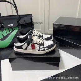 Färg sneaker brädet skel samma skor nya herrvit designer bensko kvinnor amirshoe läder chunky svart topp panda låga parens mångsidiga avslappnade sport jgku