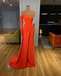 Nyaste Dubai Evening Dresses Long One Shoulder Elegant aftonklänningar Beading Mermaid Robe de Soiree Arabic Prom Dress Party