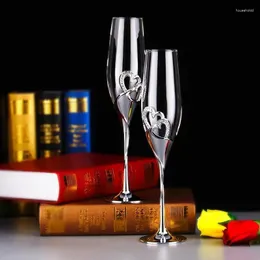 Mugs 2Pcs Wedding Champagne Glass Set Toasting Flute Glasses With Rhinestone Crystal Rimmed Hearts Decor Drink Goblet Cup