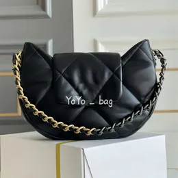 Designer Bag Splice Chain Woman Fashion Luxury Handväska Nyligen släppt Half Moon Hobo Underarm Top Quality Soft Leather Leisure Shoulder