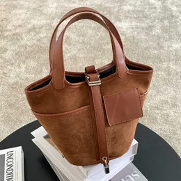 Небрендовая осенняя кожаная сумка-корзина в стиле ретро с внешней пряжкой, замшевая сумка HBP