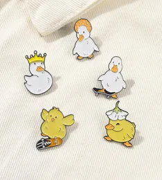 Lovely Animal Enamel Pin Custom Naughty Skate Goose Duck Chicken Brooch Bag Lapel Pin Cartoon Funny Badge Jewelry Gift for Kid1755319