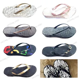 M Men Designer Slipper Thick Soled Sandals EVA foam runner summer Shoes Summer Outdoor Beach soft slides Women wedge Slippers Lightweight scuffs