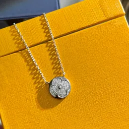 قلادة قلادة فاخرة S925 Sterling Silver Four Leaf Clover Full Crystal Round Circle Charm Short Choker for Women Jewelry Party Gift