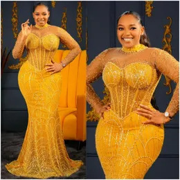 2024 Africano Plus Size Gold Prom Vestres para mulheres negras Vestidos de noite de ilusão de sereia Mangueira mangas compridas vestidos formais para noivado de festa de aniversário AM516