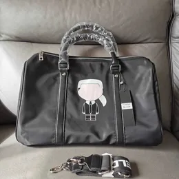 Karl Woman Canvas Weekend Duffel Bag Man Designer Shop الكتف Crossbody Luggage Lughs Luxurys Luxurys Handbag Clutch Shopper Bag 240315