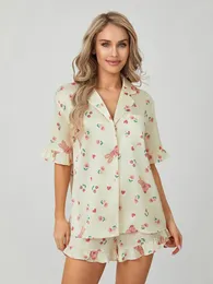 Kadın pijama kadınları 2 adet pijama seti Floral Tavşan Baskı Yaz Kısa Kollu Üstler ve Loungewear için Elastik Ruffled Şort