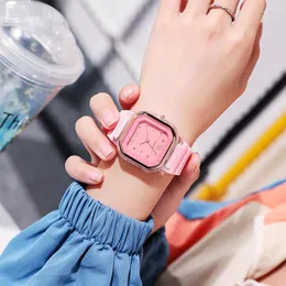 ساعة Wristwatches Watch for Women Watches 2024 بيع منتجات Nouvelle Mode Trend Silicone Diamond Trend