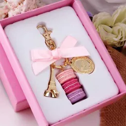 Designer Hains Effiel Tower Macarons Ribbon Woman Luxury Macarons Cake KeyChain On Bag Charm Handbag Charms Car Keychain Present Box1 041e