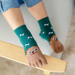 Çocuk Çoraplar Çocuk Bebek Kız Erkekler Kış Sıcak Pamuk Çoraplar Sevimli Hayvan Karikatür Beş Parmak Kısa Çorap Kısa Çorap Gündelik Ayak Bileği Toe Socks 3-12y YQ240314