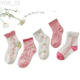 Barnstrumpor 5st/Lot 2022 Ins Fashion Girls Socks Spring Autumn Baby Clothing Flower Socks Thin Socks YQ240314