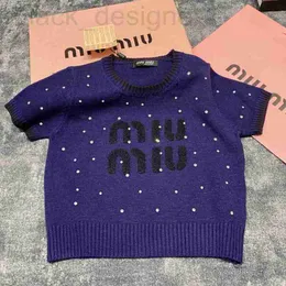 Kadın Örgü Tees Designer 24 Erken Bahar Yeni Full Tail Pırlanta Külot Kısa Kollu Üst Havlu İşlemeli Mektup Moda Çok yönlü SR1J