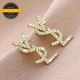 Earring stud Plated Austria Crystal Letter Stud Earrigs for Wome Europea Ad Popular Simple Desiger Earrigs Weddig Bride Jewelry Gift Earrigs Desiger