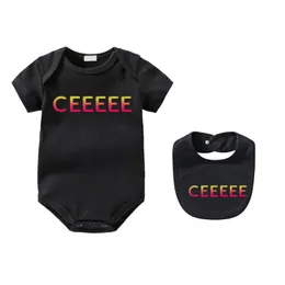 디자이너 Unisex Baby Cotton Jumpuits Bib 세트 편지 브랜드 유아 여름 통기 편안한 짧은 슬리브 점프 수트 세트 장미 sdlx luck