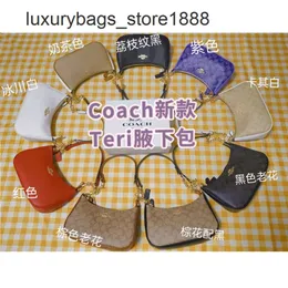 Factory High Quality Wholesale Family Teri Old Flower Underarm Bag Printed Temperament Shoulder New Small Fragrant Cowboy Chain Crossbody