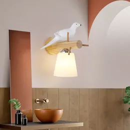 Vägglampor American Modern White Harts Auspicious Bird Wood Lamp för vardagsrum Studie Bedrummet Dekorativ nattljus