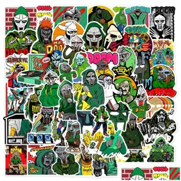 Bilklistermärken 50st Hip Hop Rapper MF Doom Singer Iti Diy skateboard Telefon Lage bärbar dator Toys Toys Dekaler för fan barn släpp leverans au otjky