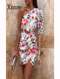 Yaz beyaz seksi olanlar çiçek baskılı ince bodycon moda düzensiz yaz kadın039s plaj boho stil harajuku mini dr75365230309