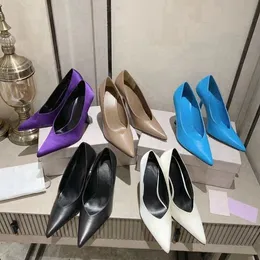 Designer-Mode, klassische Luxus-Sandalen, sexy, einfarbig, spitzer, dünner Absatz, hohe Damenschuhe, Abendschuhe, Lackleder, Satin, Schwarz, Nude, Arbeitsplatz-High-Heels