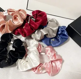 2024 Scrunchie fasce per capelli lisce fasce per capelli per ragazze elegante raso grande anello ragazza anello in tessuto elastico rosso accessori per capelli