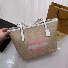 Bolsas de grife têm 90% de desconto mais baratas 2024 Olay New Classic Love Impresso Shopping Bag Commuter com alça de sucção Tote