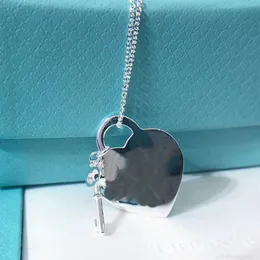 Дизайнерский ключ cklace, ожерелье в форме сердца, кулон, возврат к ожерельям, женщинам и мужчинам, серебряная роза, дизайнерские украшения, свадебный подарок на День Святого Валентина с коробкой BP0U