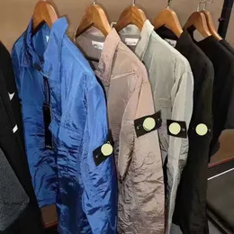 디자이너 배지 스톤 섬 컴퍼스 재킷 셔츠 방수 금속 스킨 코트 나일론 낚시 등산 마모 설계자 검은 코트 남성 패션 753 885