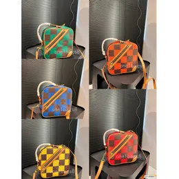 10A Borsa alla moda di lusso per uomo e donna con tutta la moda primavera ed estate nuova borsa a tracolla a spalla singola in stile designer viton classico 40560