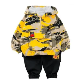 2020 Kids Boy Clothes Baby Suit Hooded Camo Top Pants Sport Barn Kids Outwear Baby Gifts For Newborn Boys Green Clothes14244915