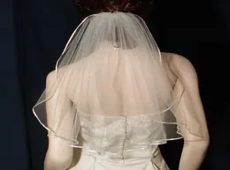 Nuovo Tulle Lusso Vendita di alta qualità Incredibile immagine reale Uno strato Bordo del nastro Veli da sposa Bianco Avorio Lunghezza spalla Al2297032