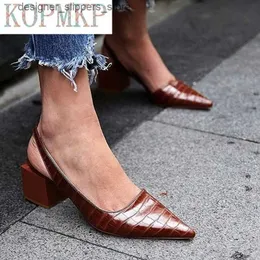 Sandalet Genuien deri vintage sivri uçlu kadın ayakkabı pompaları bahar yaz partisi dans slingback topuk sandalet sadalias feminas 220618 q240314